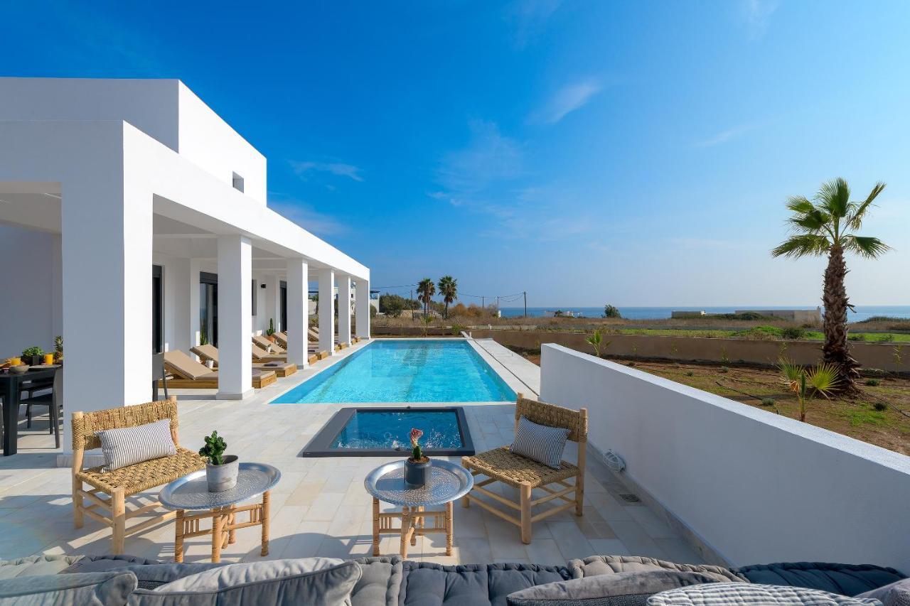 Seawater Villa Lakhania Bagian luar foto